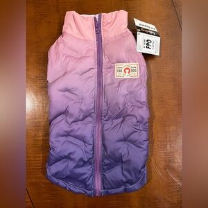 Dog Puffer Jacket with a zipper. Ombré pattern: purple and pink. Size L. NWT